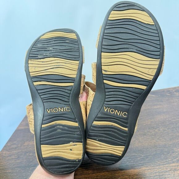 Vionic Women’s cork gold 3 way adjustable sandal size 8 - Picture 7 of 8
